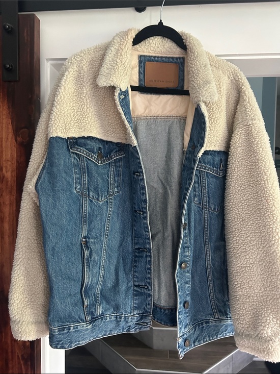 American Eagle Outfitters Jackets & Blazers - American Eagle Outfitters Blue Denim & Cream Sherpa Jean Jacket